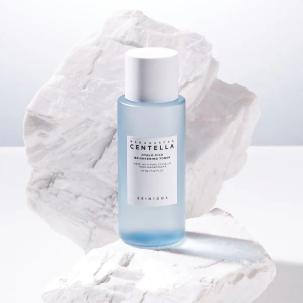 Skin1004 Madagascar Centella hyalu-cica brightening toner